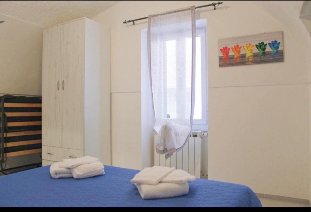 A Casa Di Fede Apartment Dolceacqua Luaran gambar