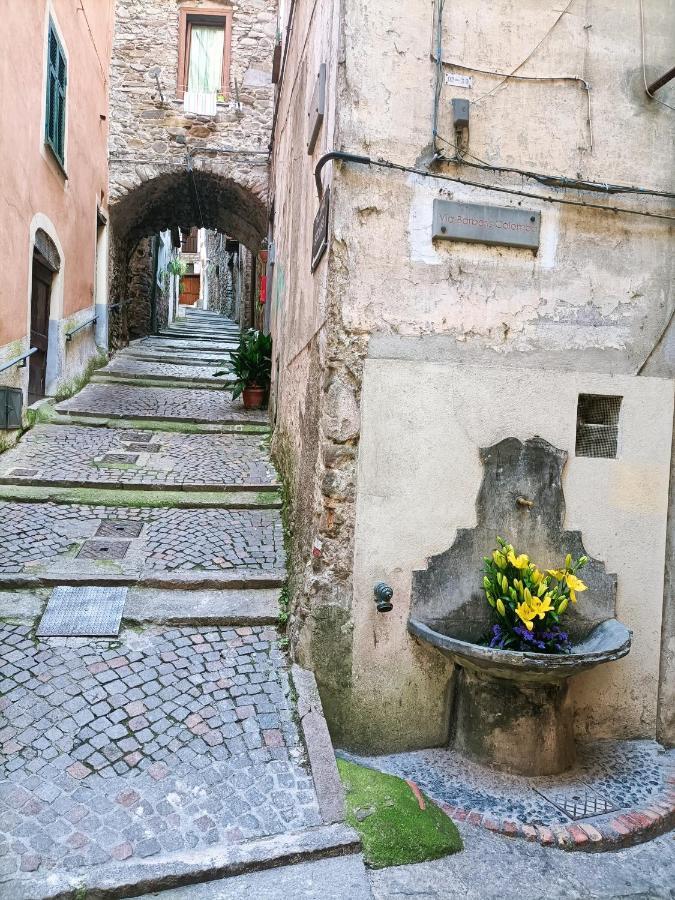 A Casa Di Fede Apartment Dolceacqua Luaran gambar