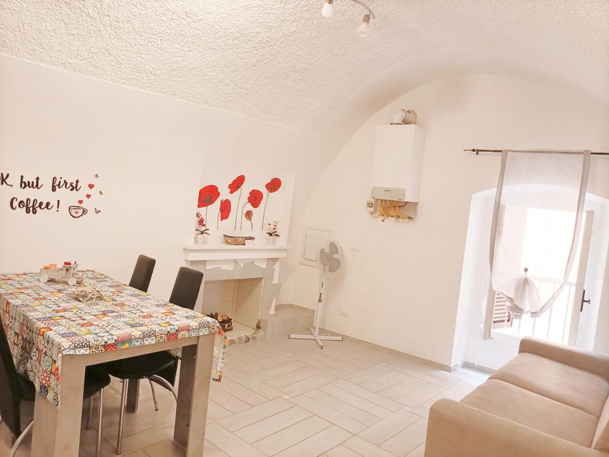 A Casa Di Fede Apartment Dolceacqua Luaran gambar